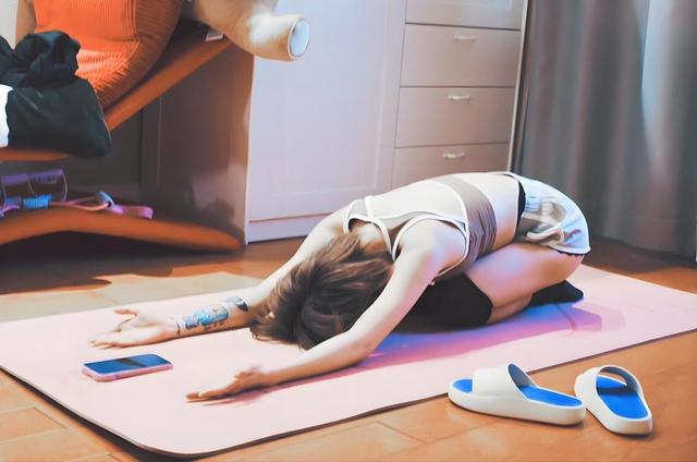 贾玲白减了!“虎背熊腰”现身新活动,求媒体p图挽尊?