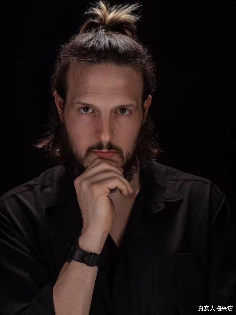 我德国人,高190cm,结交中国女友,她个子小巧,知道自己要什么