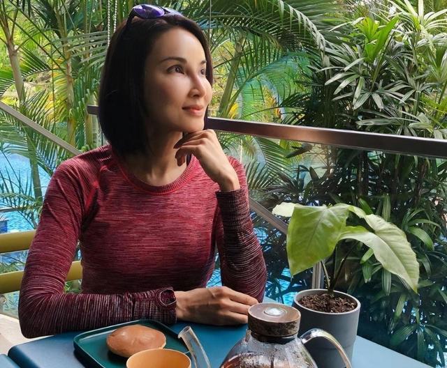 《寻秦记》的女演员真扛老，21年过去了，6个女主演没一个颜垮