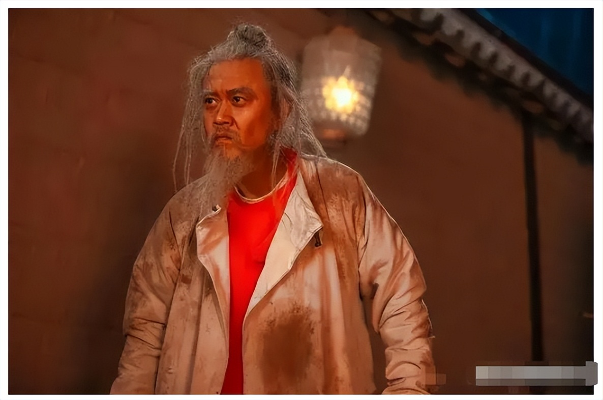 “最贵龙套”冯嘉怡:身为富豪爱演戏,片酬不够车油钱,只为过瘾