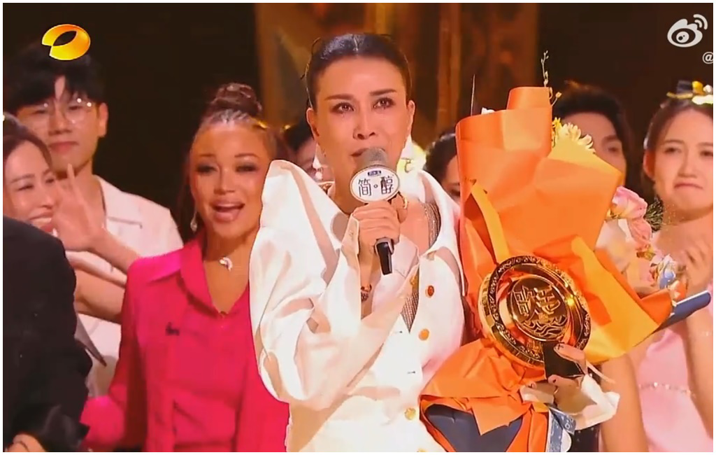 那英|《歌手2024》冠军是那英！赛事闹黑幕争议网批「全是剧本」