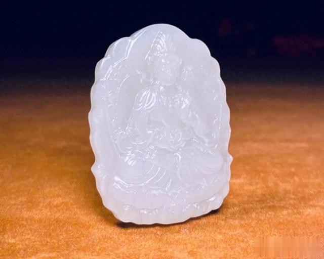 一文不值的垃圾玉种！九种不如不买的和田玉“砖头料”！