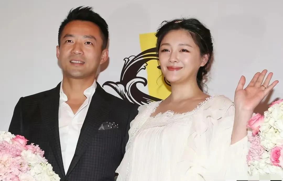 请客吃饭汪汪爆粗口，网友怒了：麻六记不是张兰撑着，有你啥事?