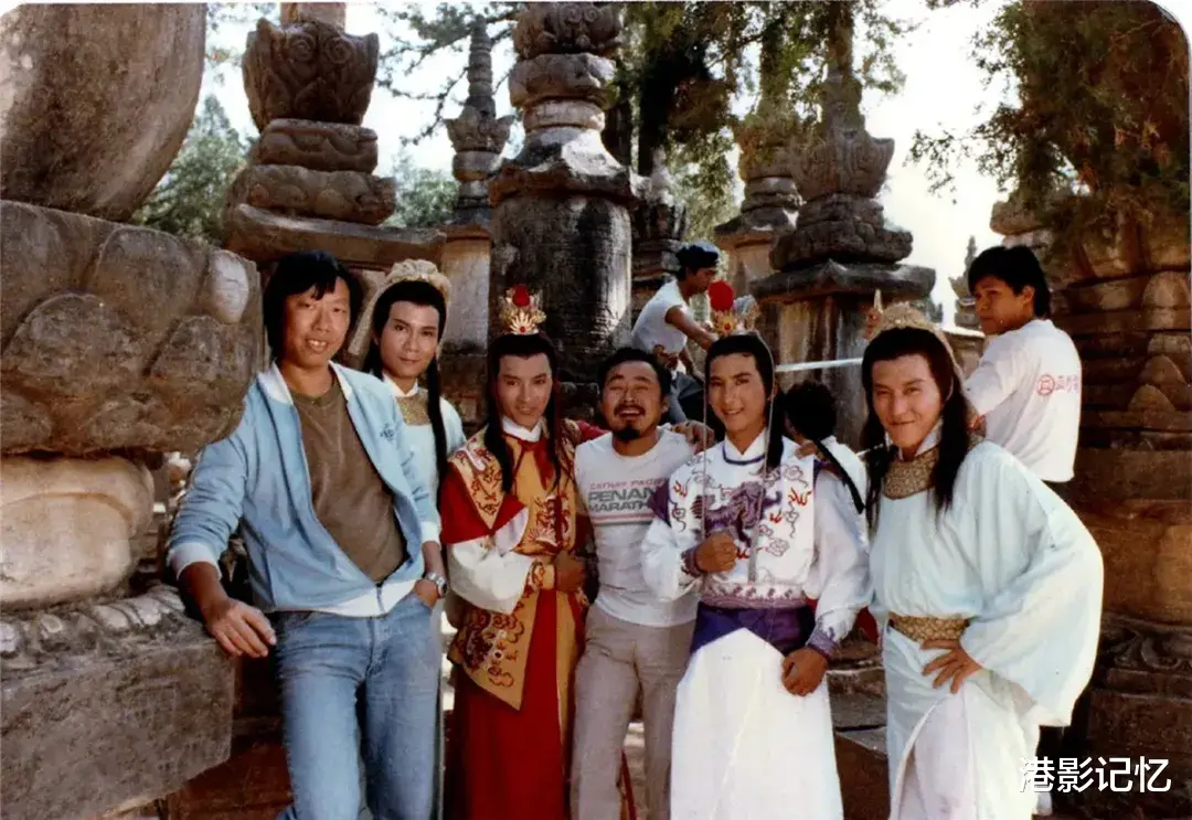 亚视的《八仙过海》，在内地风靡一时，可惜“龙太子”25岁就不在了