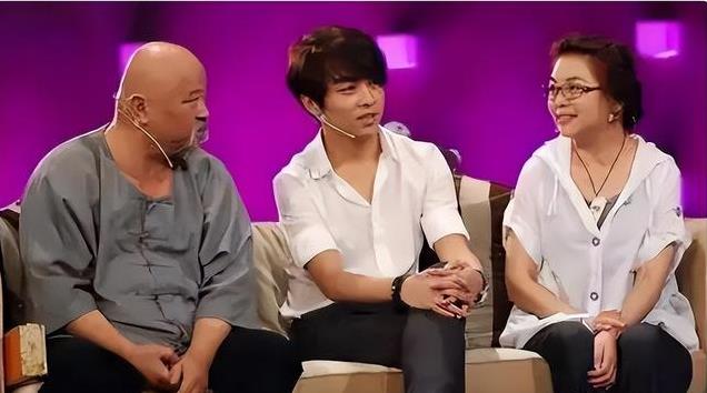 一天两包烟顿顿八两酒,坚决不听医生劝阻的李琦,如今竟然大变样