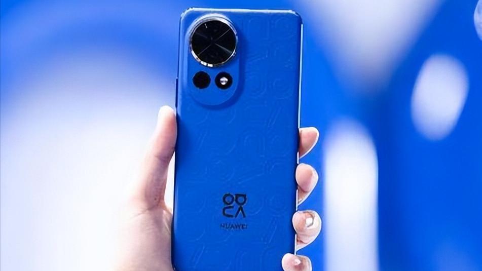 华为化身“价格屠夫”，从4399元跌至2749元，512GB+卫星消息