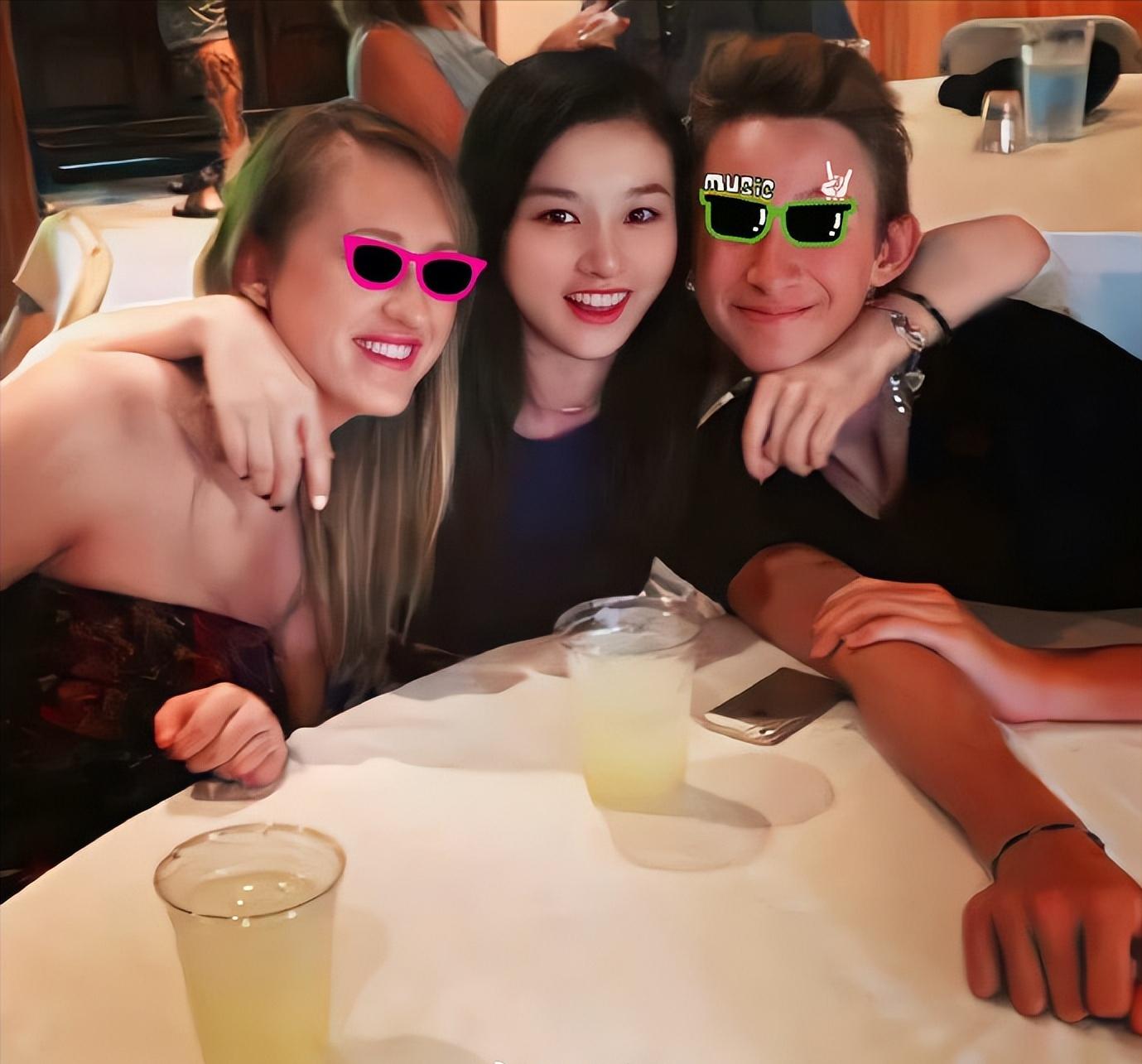 白人男性寻找宋祖儿后续！男方注销账号，宋祖儿与异性亲吻照曝光