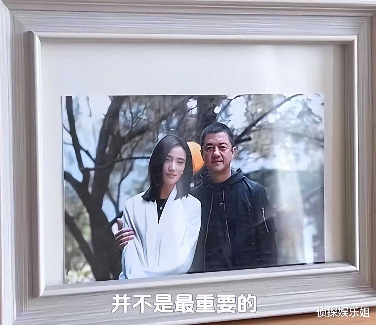 李亚鹏娇妻独自带婆婆妈妈旅行，2岁夏夏成团宠，祖孙三代超有爱