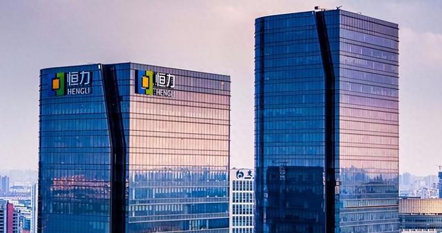 年入8177亿!超越华为成为国内最大民企,江苏女首富哪来那么多钱