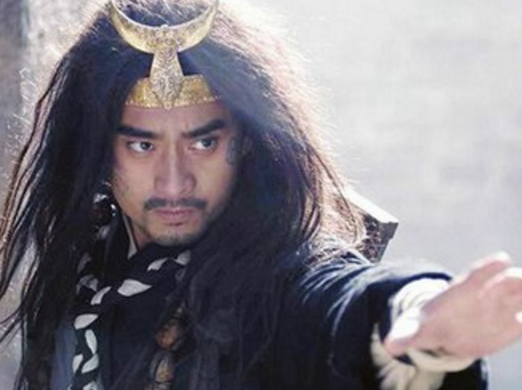 陈龙：曾是胶水厂工人，闪婚小10岁章龄之，走红后对妻子不离不弃