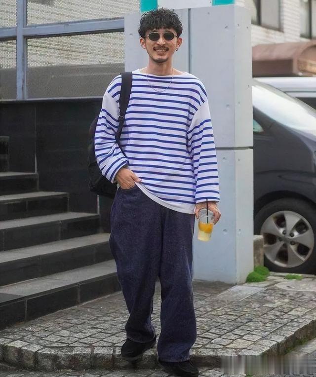 男人40岁后,如果发量太少,这3款发型建议试一试,显发量还时尚