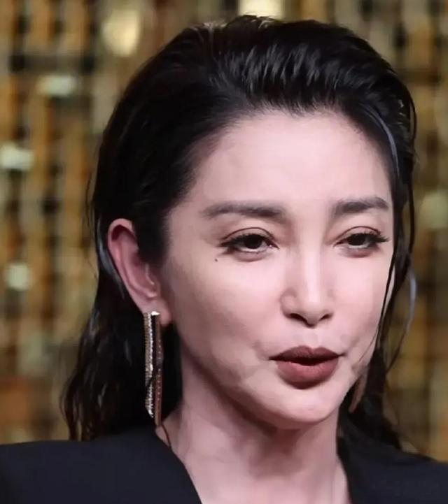 万万没想到!这些断崖式衰老的明星,不露面不知道,一露面吓一跳