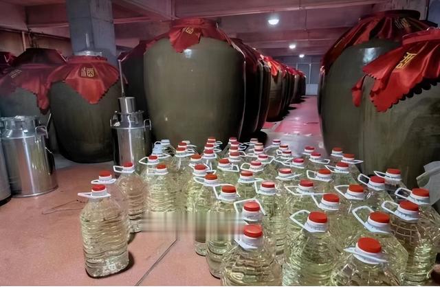 不要看到“纯粮酒”三个字，就以为是好酒，纯粮也分3个档次