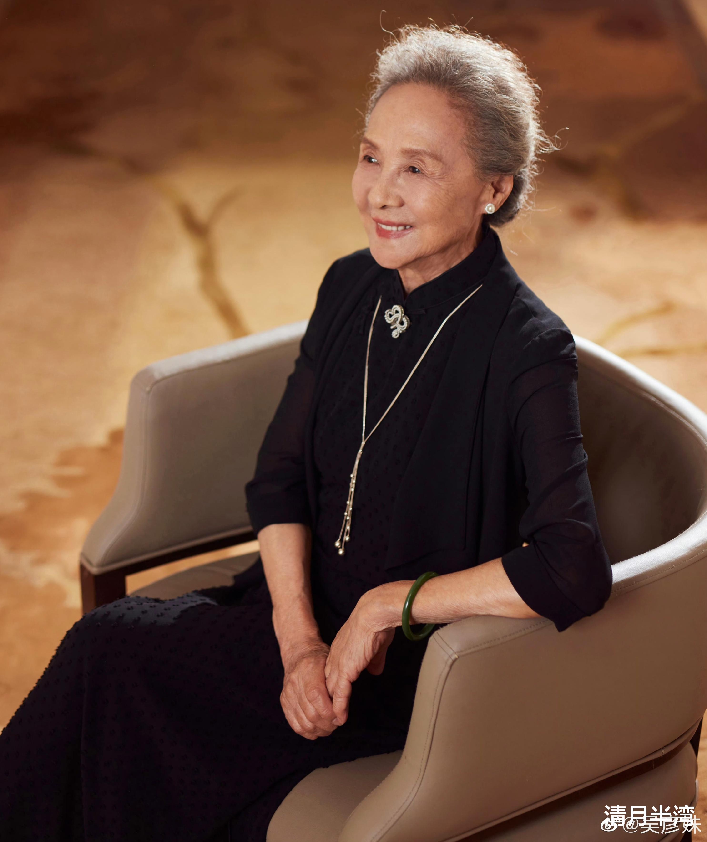 医美老去和自然老去的区别？4组同龄昔日貌美女星，如今差距惊人