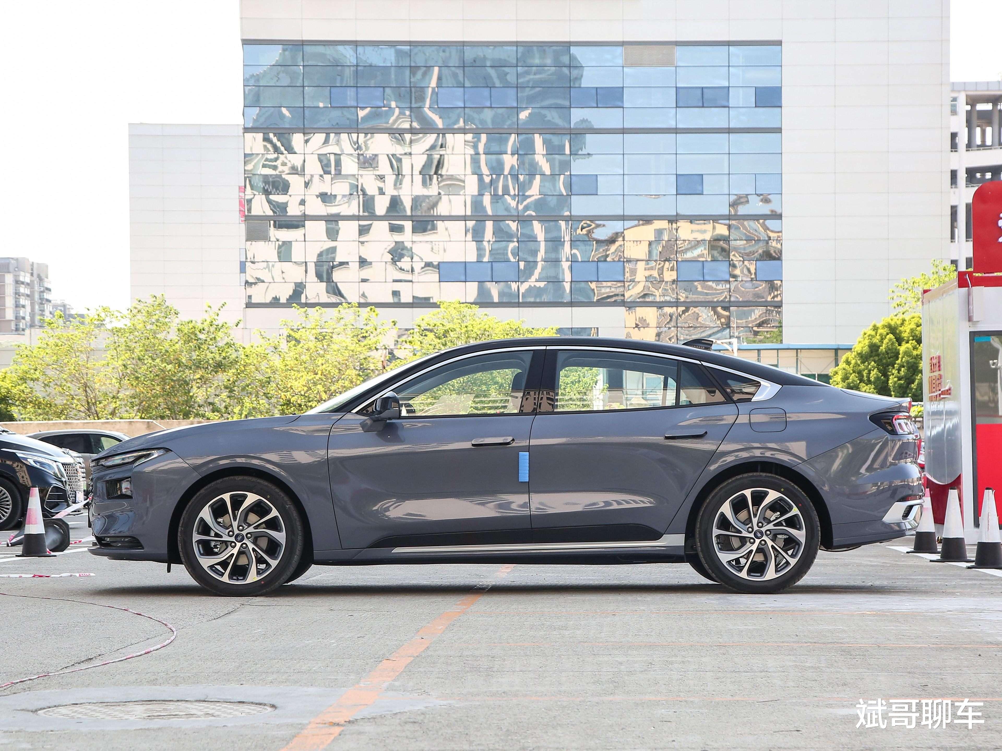 12万！神车“最后一搏”，合资B级车标配8AT，本田雅阁不香了