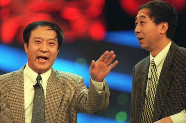 |5米高台跳水被拍晕，从春晚舞台到蒙城官场，牛群经历了什么？