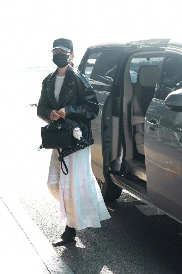 唐嫣时隔7年再登封面,高定造型惊艳众人,留短发的汪小姐太美了