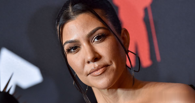 |Kourtney Kardashian 发现她与妹妹 Kim 的争执被真人秀记录下来