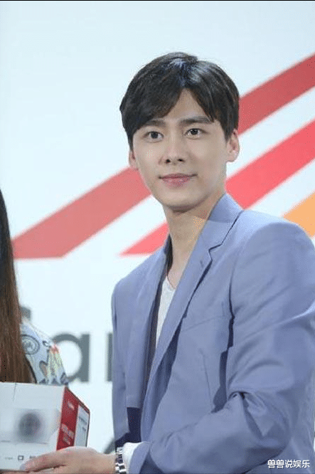 “封杀”不到2年,再看李易峰如今的处境!他很可恨,但也很可悲