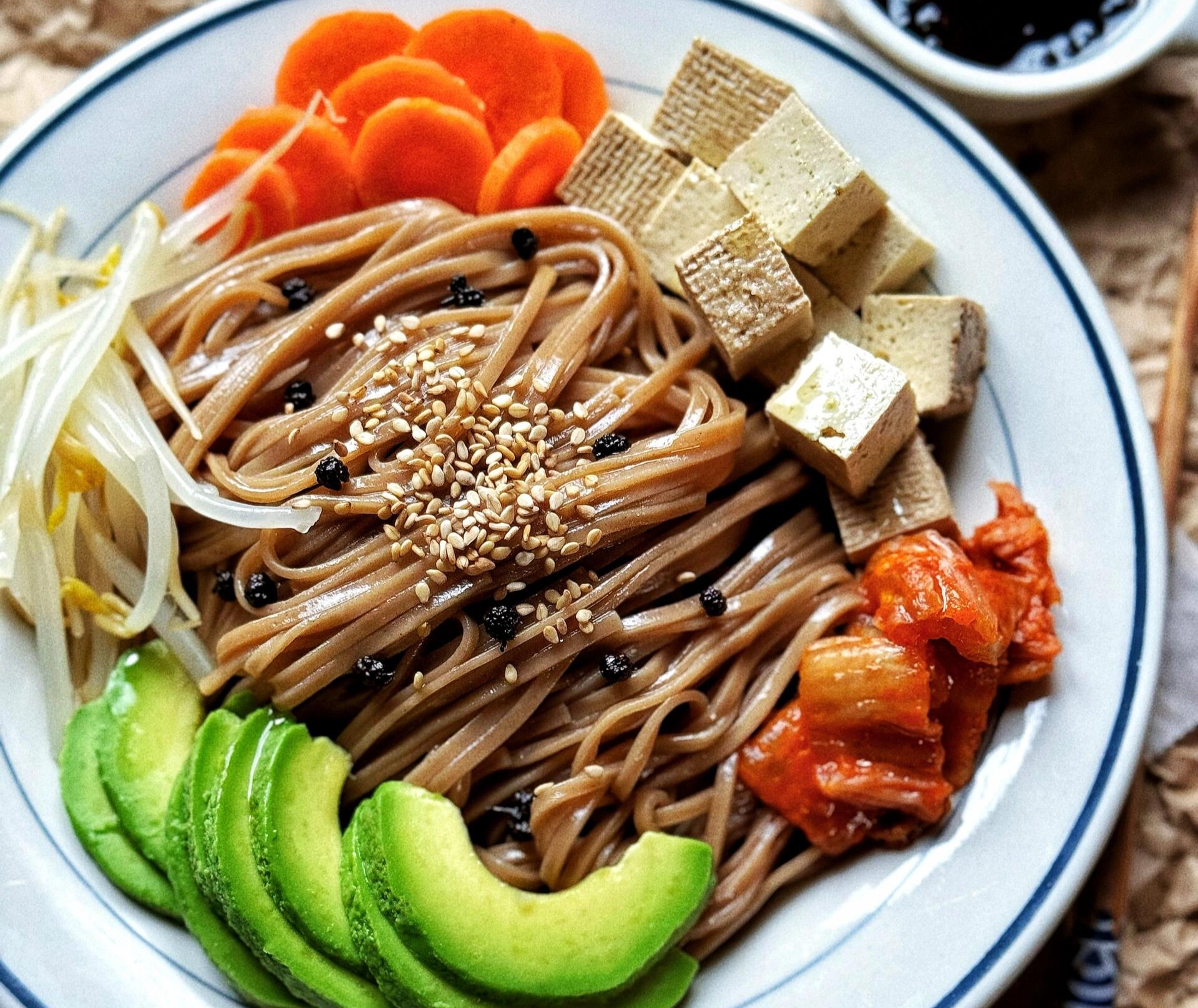 夏天孩子吃面条这样做,劲道爽滑,鲜香美味,好吃到汤都不剩一滴