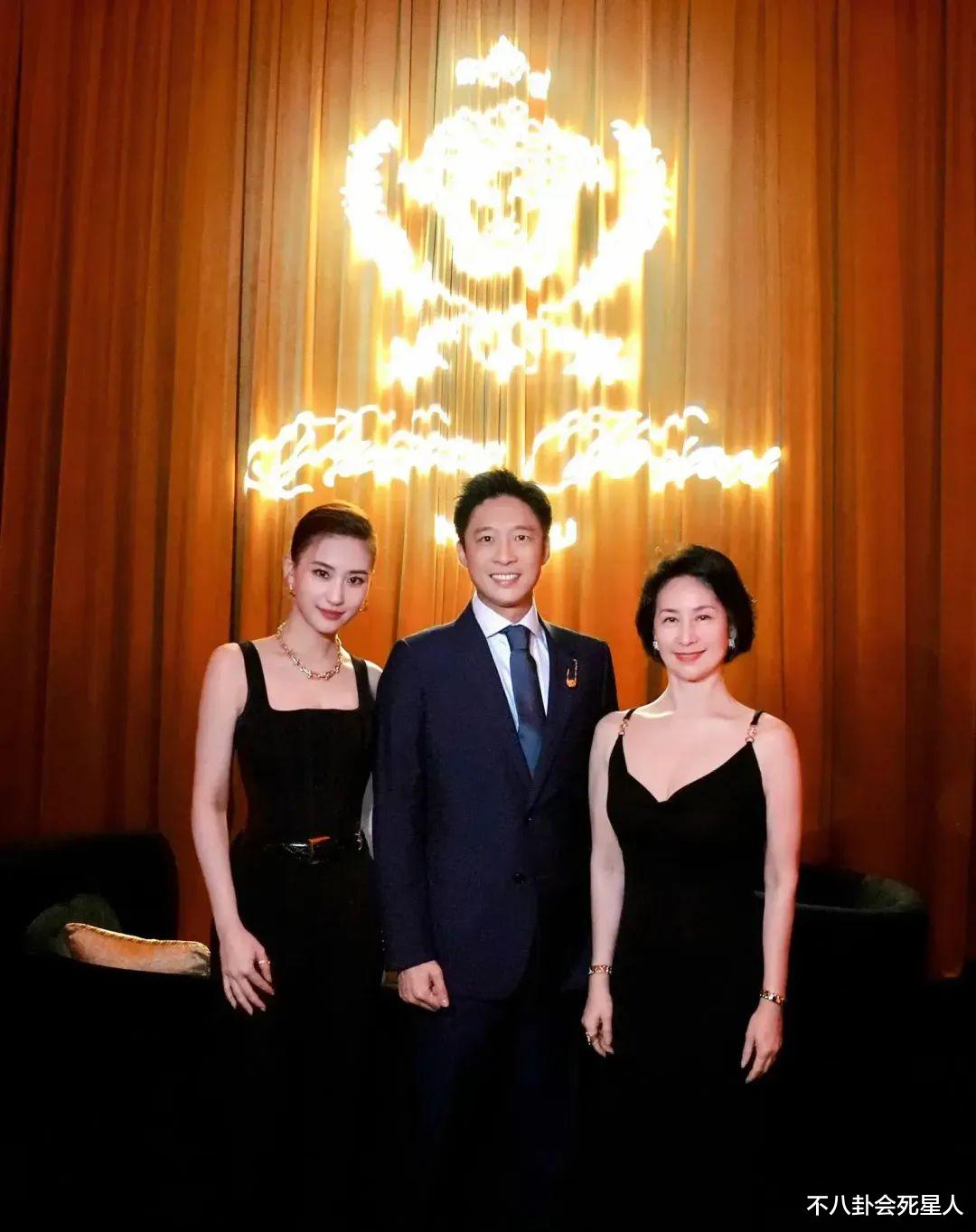 一张大合照看出赌王家族地位，何超琼四太都要让位，站C位的是她