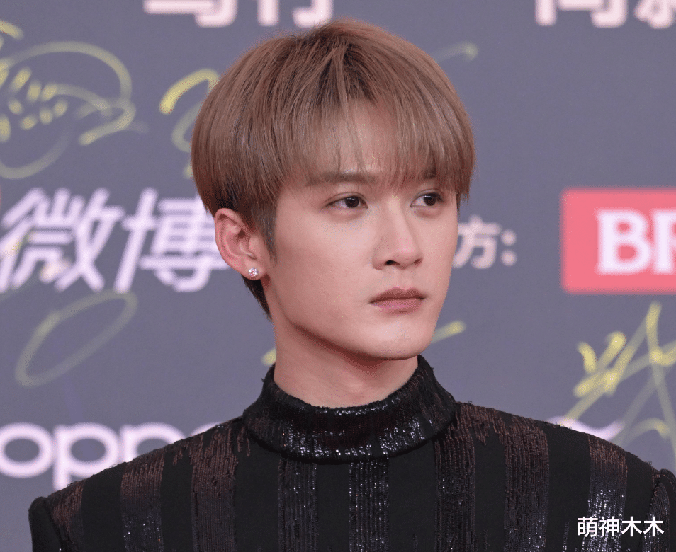 视界大会红毯生图来了！刘亦菲又胖了，关晓彤晕妆，赵露思像网红