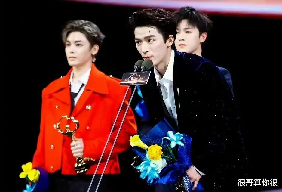 《微博之夜》完美落幕，各大奖项名花有主，四大才子引发热议