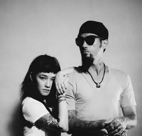 “最另类”天后，为男友摘子宫，剃寸头打舌钉，47岁的范晓萱活成这样……