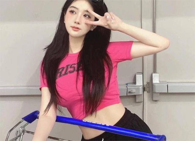 大S破防反击!拿书变武器,婚变内幕曝光,网友:这瓜真够辣