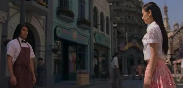 炸裂!黄圣依没有痣,有痣的是杨子深夜视频的内衣美女“黄圣二”