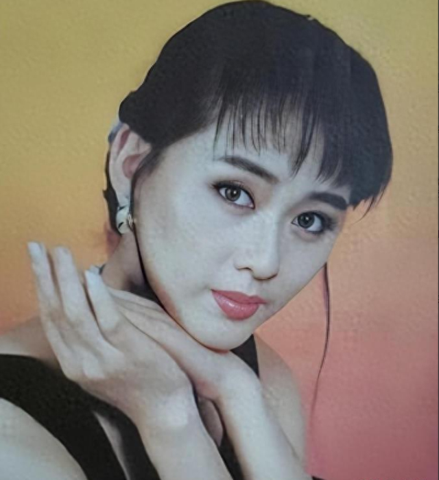 她曾被前夫一巴掌扇到离婚！二婚嫁世界冠军，如今生活幸福滋润