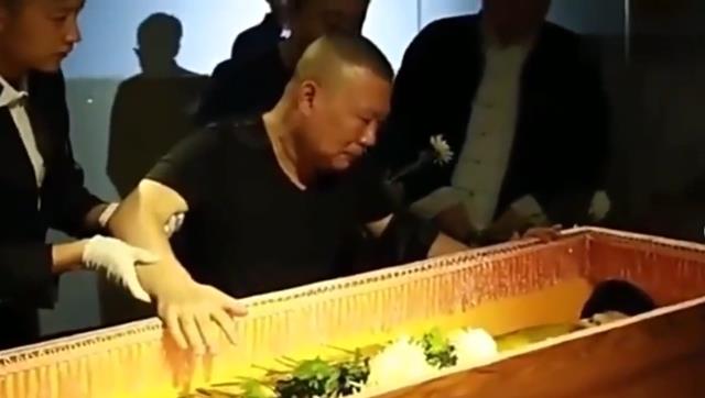 侯耀华:侯家可以骂郭德纲,但你杨议不行!杨议懵了,骂还是夸?