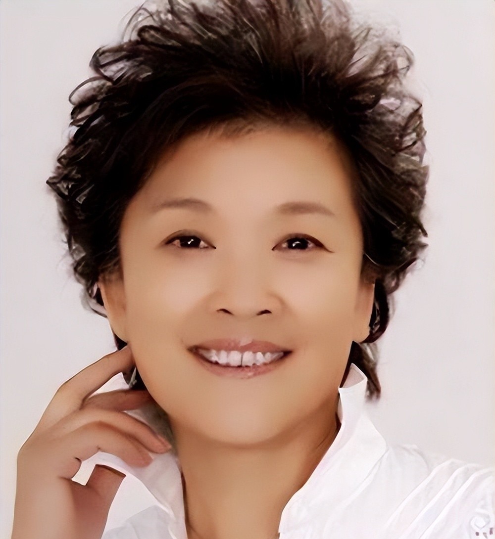 著名演员宋春丽61岁高龄做妈妈,称这是她这辈子最正确的决定