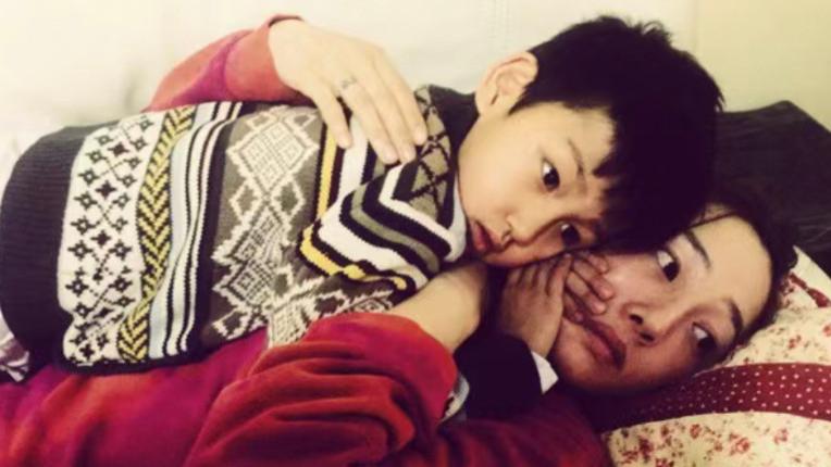 白百何儿子太早熟，16岁身高近1米8，五官神似“年轻版金城武”