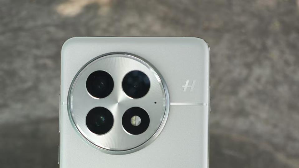 自从入手了一加13，这款手机给我带来的体验真的很满意