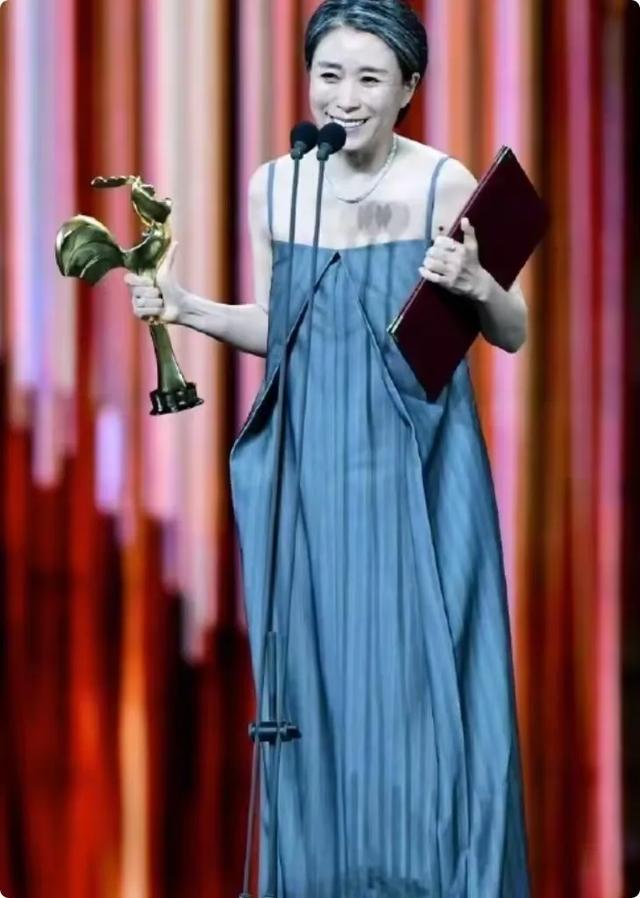 金鸡奖这一夜！众望所归无人问津！在2个演员身上体现得淋漓尽致