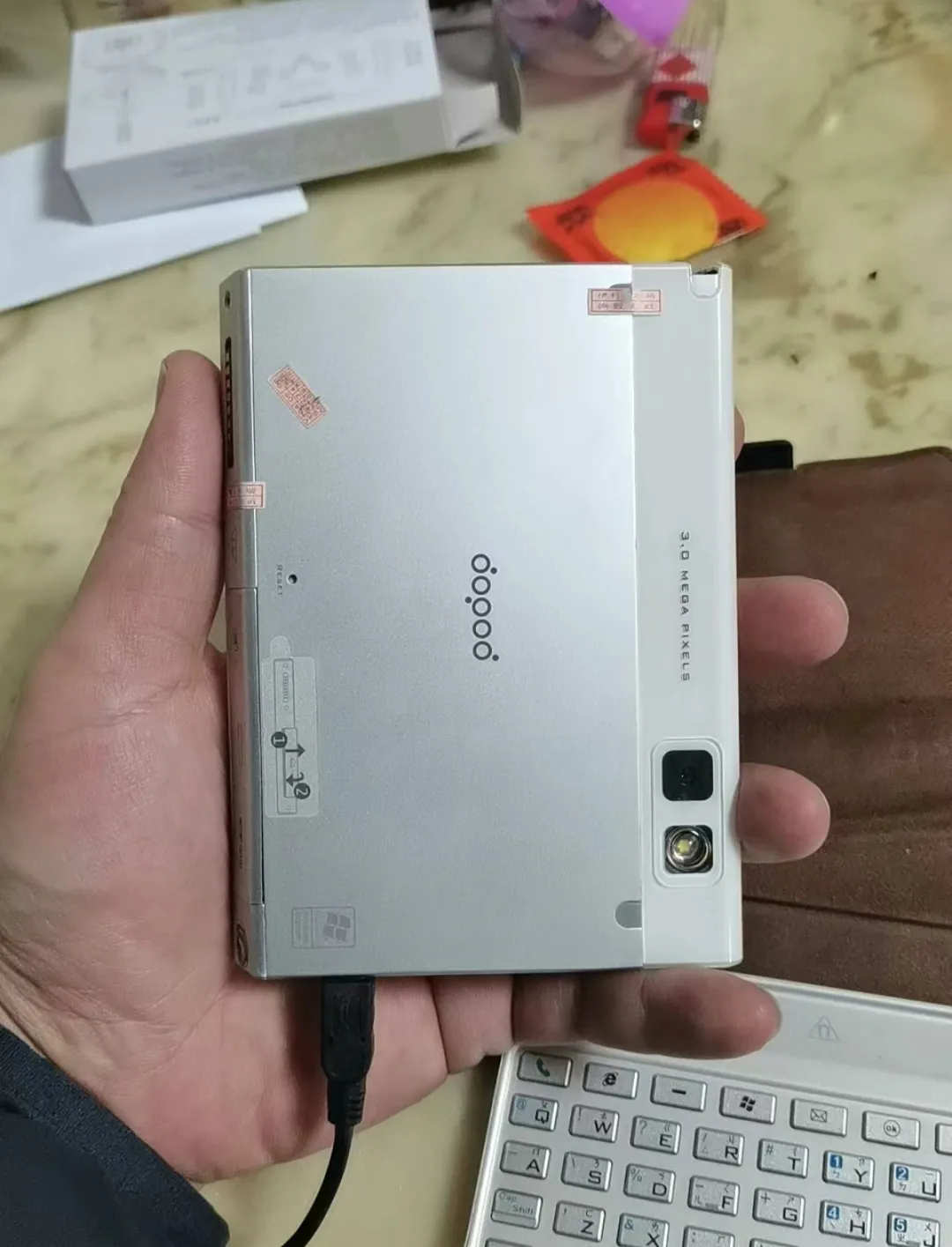 当年一万元的“笔记本手机”，如今沦为400元“电子垃圾”