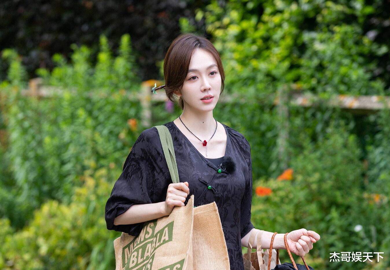 《中餐厅8》揽客环节回归,但节目也因此再次被推上了风口浪尖