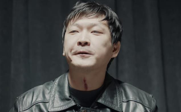 明明同一人,演完《士兵突击》,再演《我是刑警》,差点没认出来