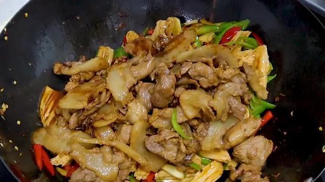 “烂骨大王”被揪出？骨科医生：不想骨骼变蜂窝，“2水”要少喝