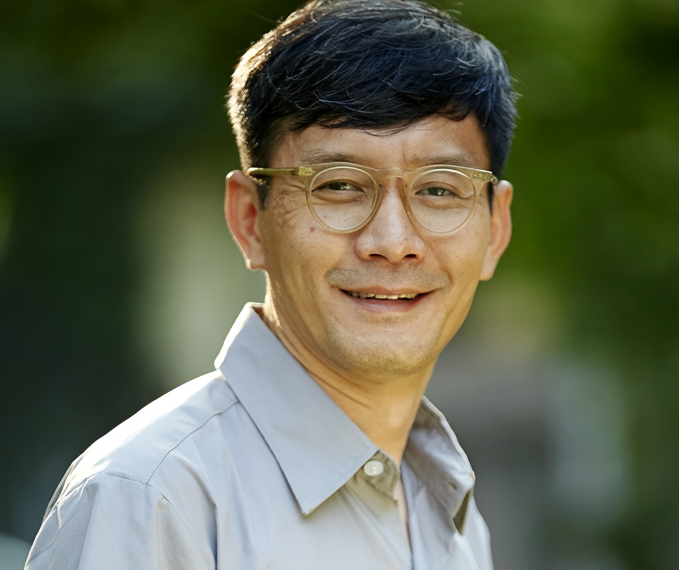 开分8.1，年度狗血大剧，满脸褶子演情妇，张嘉益新剧癫得我是欲罢不能