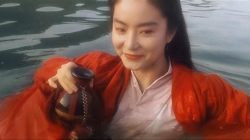 林青霞:为丑老公生下两个女儿后,他把13岁的私生子领进门了