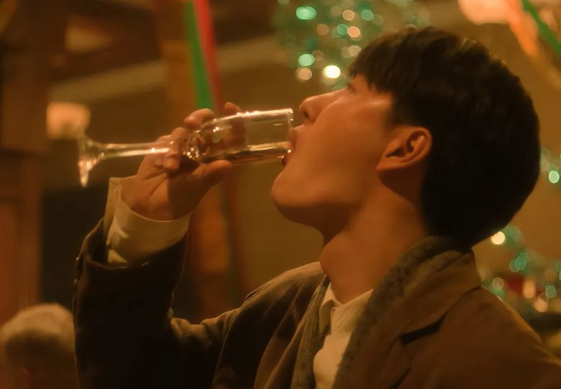 王一博“吃饼干”这场戏,扯下了多少演员的遮羞布!