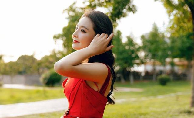 孙茜|她参加完春晚被骂惨,靠甄嬛传爆红,为何路人缘一年比一年差?