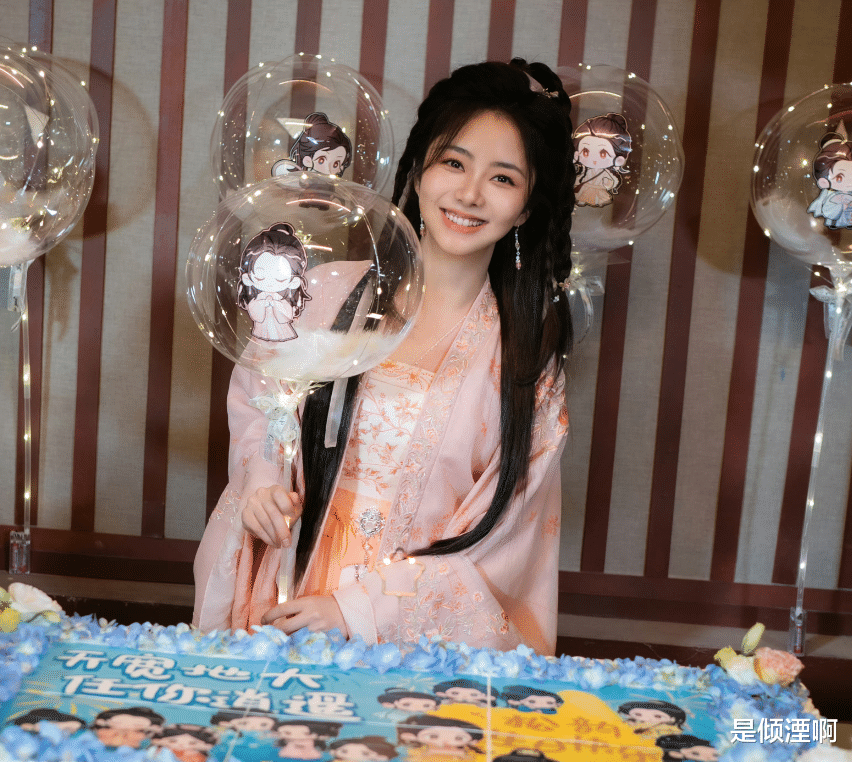 谭松韵《逍遥》白发造型好仙!男主少年感十足,同框照很养眼!