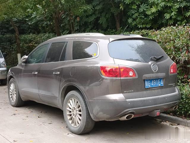 富态与双色车身 丨 十年前进口的别克昂科雷/Buick Enclave