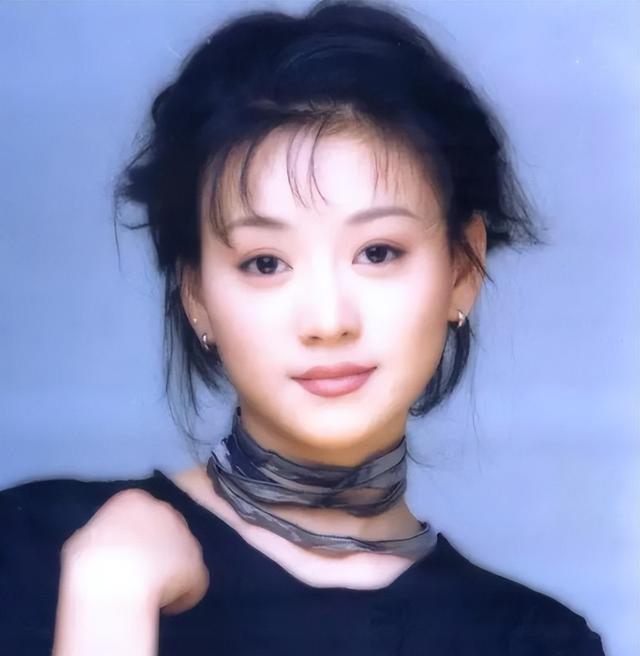 年轻时美的惊为天人,然而花期却很短,颜值很快就坍塌的4位女星