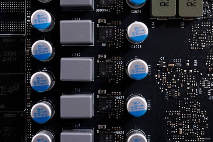 经典不朽！影驰4070 Ti S经典金属大师上手体验