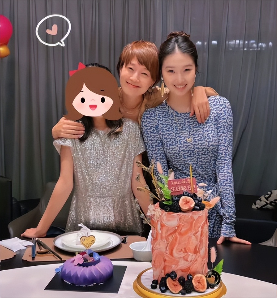 马伊琍文章女儿16岁生日照,网友惊叹:像26岁,不像高中生