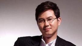 情感主持赵川：两段失败的婚姻，三婚娶小16岁空姐，如今生活怎样